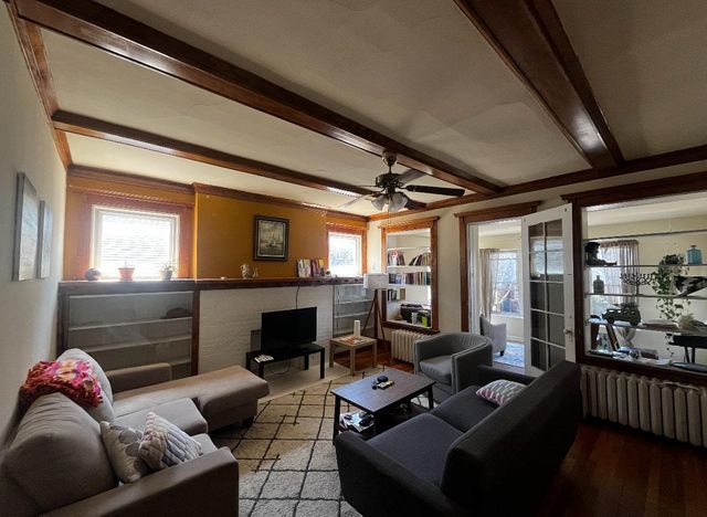 6535 N Bosworth Avenue, Chicago, IL 60626