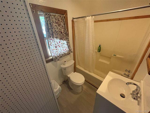 1 Royal Acres Drive 6, Middletown, NY 10940