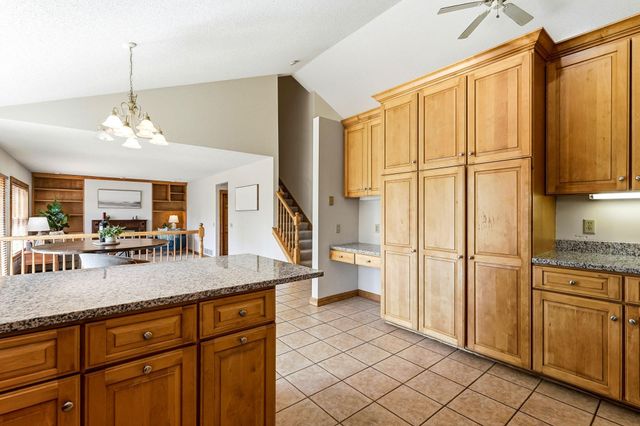 8843 Blackoaks Lane N, Maple Grove, MN 55311