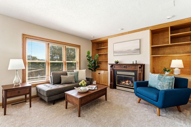 8843 Blackoaks Lane N, Maple Grove, MN 55311