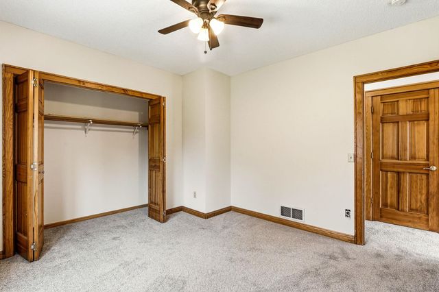 8843 Blackoaks Lane N, Maple Grove, MN 55311