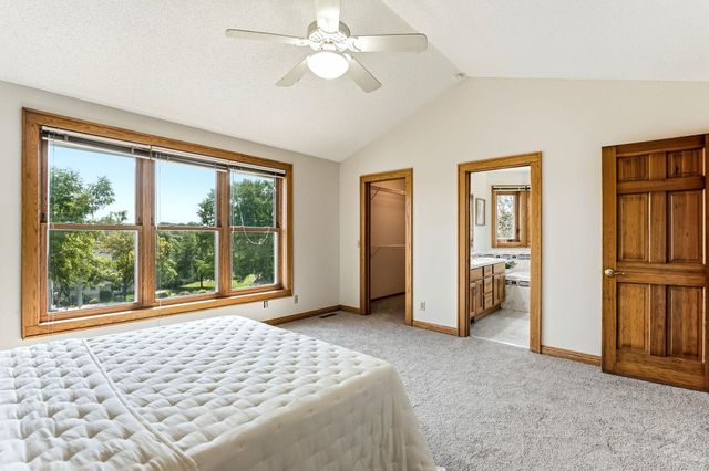 8843 Blackoaks Lane N, Maple Grove, MN 55311