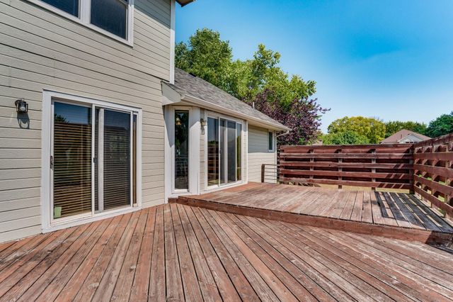 8843 Blackoaks Lane N, Maple Grove, MN 55311