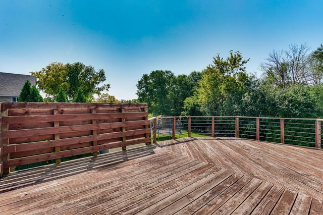 8843 Blackoaks Lane N, Maple Grove, MN 55311