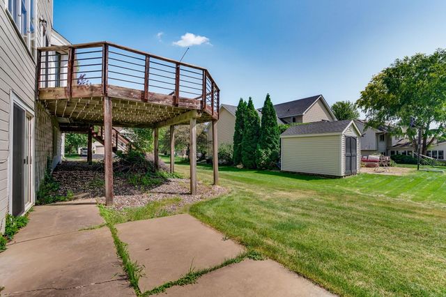 8843 Blackoaks Lane N, Maple Grove, MN 55311