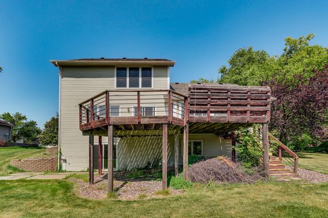 8843 Blackoaks Lane N, Maple Grove, MN 55311