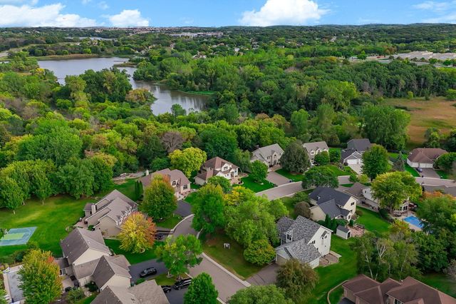 8843 Blackoaks Lane N, Maple Grove, MN 55311