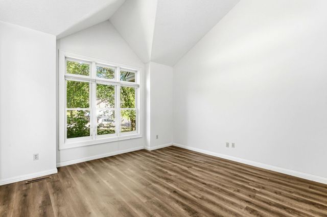 8843 Blackoaks Lane N, Maple Grove, MN 55311