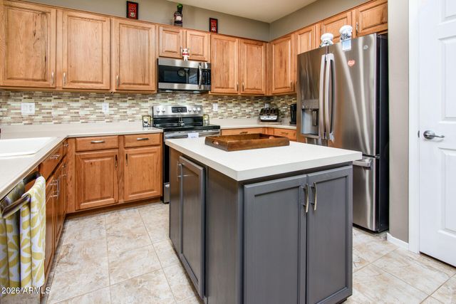 20598 N LEMON DROP Drive, Maricopa, AZ 85138