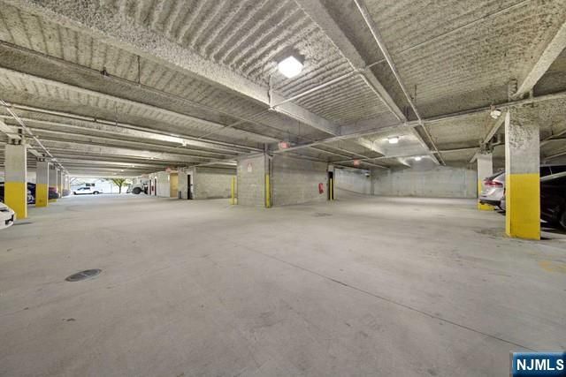 29 1st Street 505, Hackensack, NJ 07601