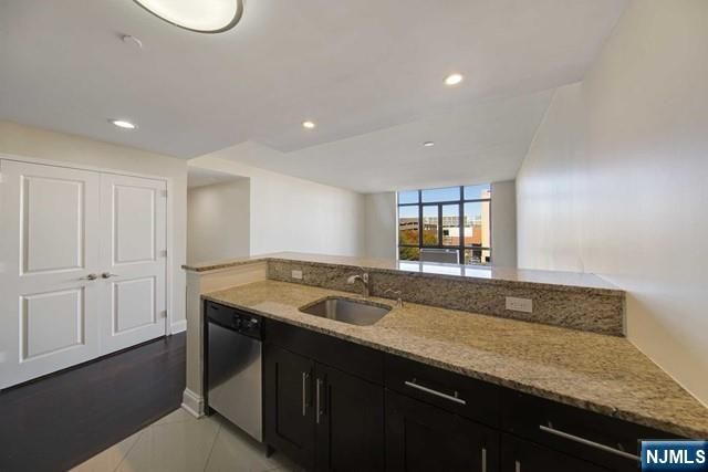 29 1st Street 505, Hackensack, NJ 07601