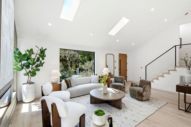 1232 Capuchino Avenue, Burlingame, CA 94010