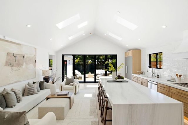 1232 Capuchino Avenue, Burlingame, CA 94010