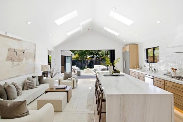 1232 Capuchino Avenue, Burlingame, CA 94010