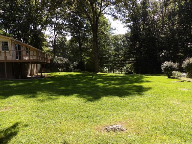 53 H Putnam Rd, Charlton, MA 01507