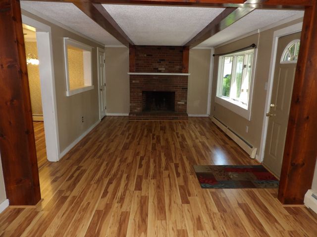 53 H Putnam Rd, Charlton, MA 01507