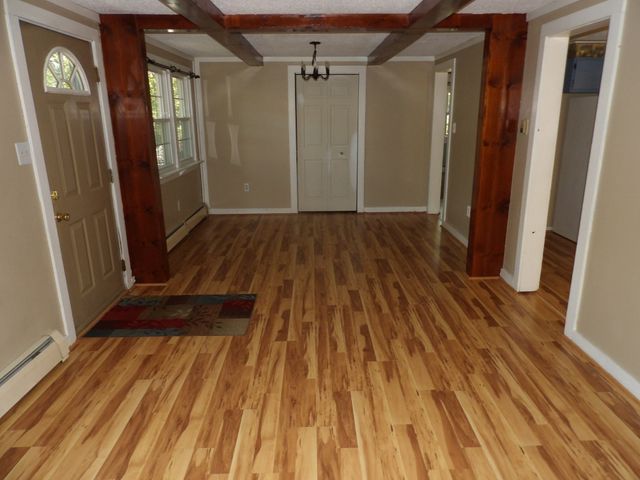 53 H Putnam Rd, Charlton, MA 01507