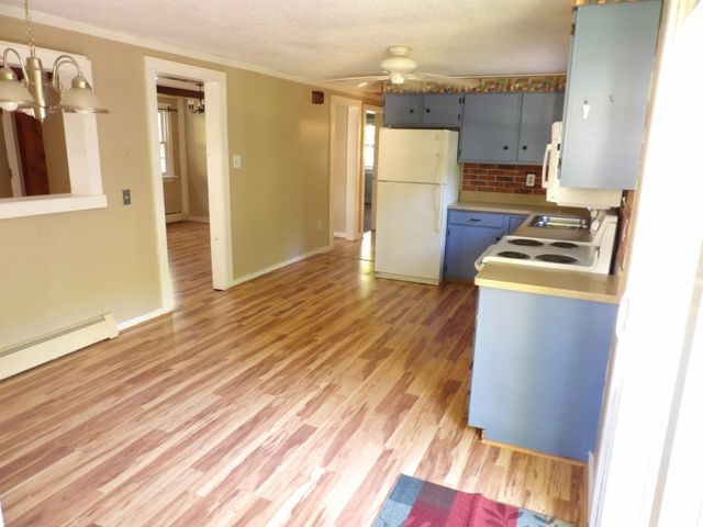 53 H Putnam Rd, Charlton, MA 01507