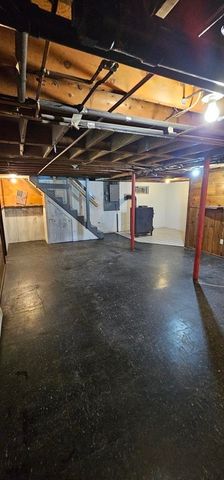 53 H Putnam Rd, Charlton, MA 01507