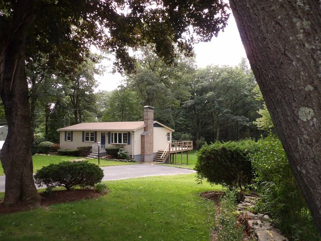 53 H Putnam Rd, Charlton, MA 01507