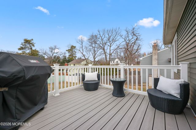 5 Cortland Road, Eatontown, NJ 07724