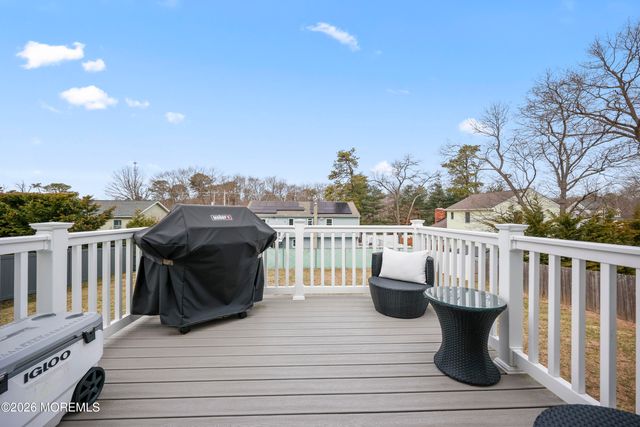 5 Cortland Road, Eatontown, NJ 07724