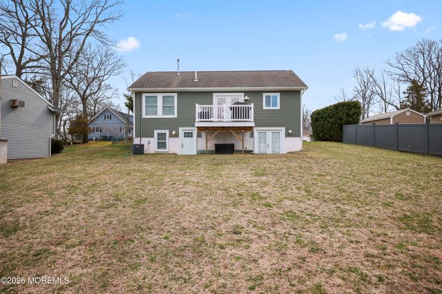 5 Cortland Road, Eatontown, NJ 07724