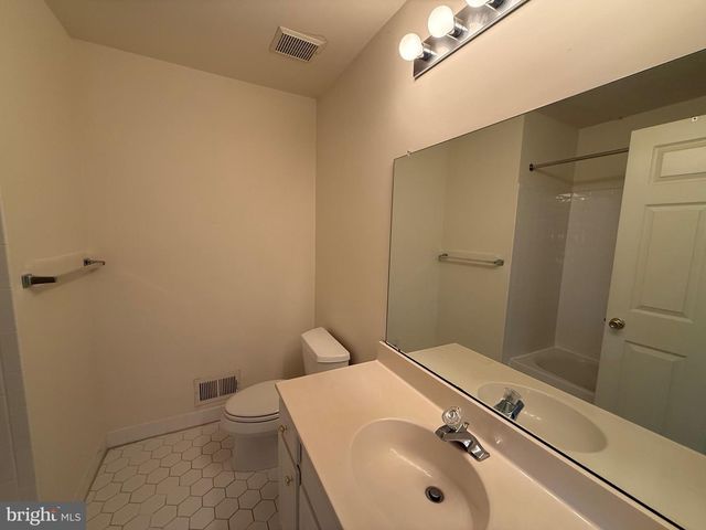 256 FOUNTAYNE LN, Lawrenceville, NJ 08648