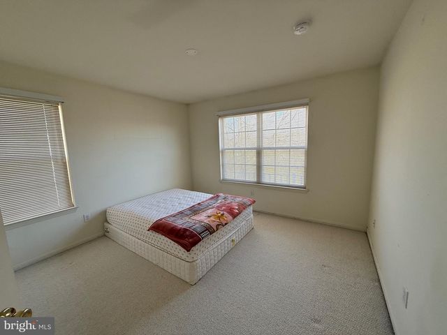 256 FOUNTAYNE LN, Lawrenceville, NJ 08648