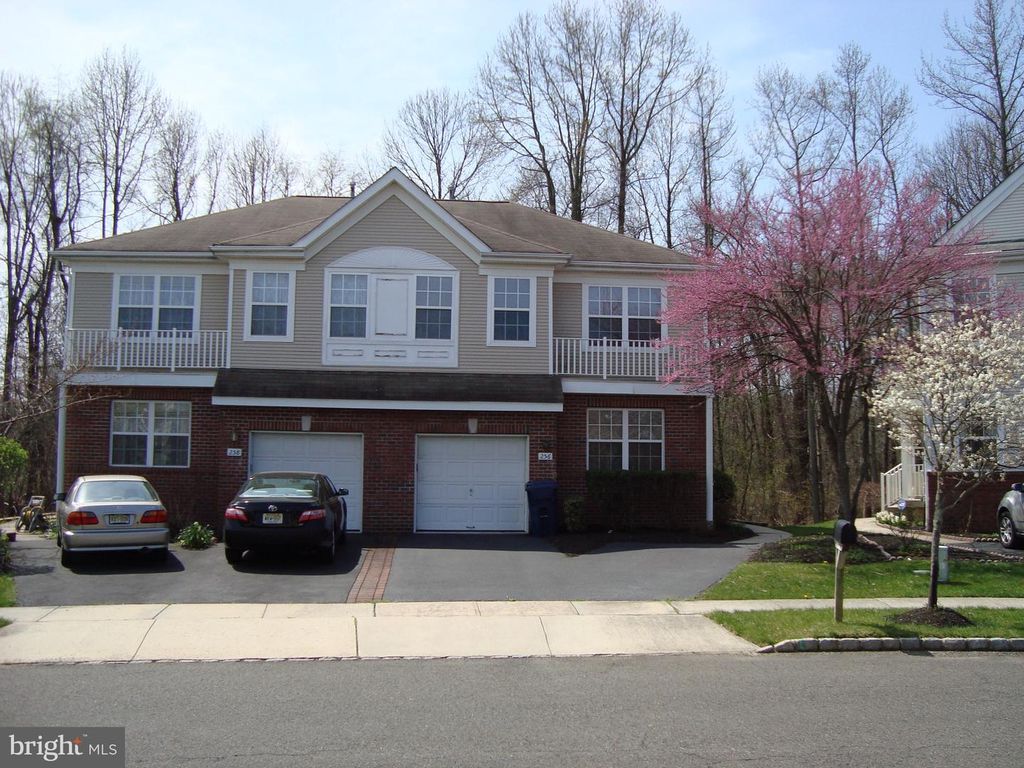 256 FOUNTAYNE LN, Lawrenceville, NJ 08648