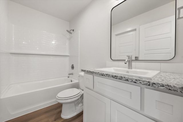 1615 N Clinton Avenue, Lubbock, TX 79416