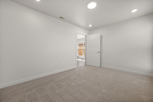 1615 N Clinton Avenue, Lubbock, TX 79416