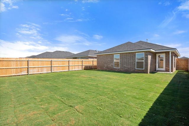1615 N Clinton Avenue, Lubbock, TX 79416