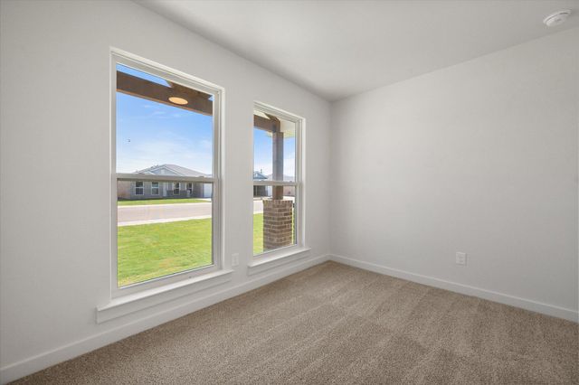 1615 N Clinton Avenue, Lubbock, TX 79416