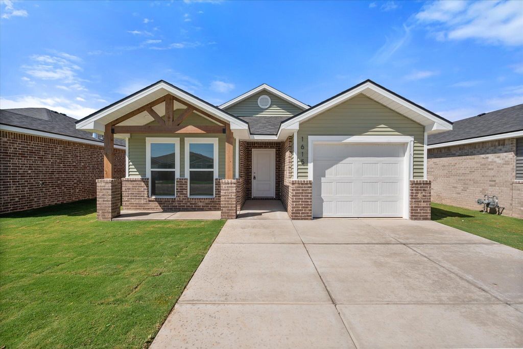 1615 N Clinton Avenue, Lubbock, TX 79416