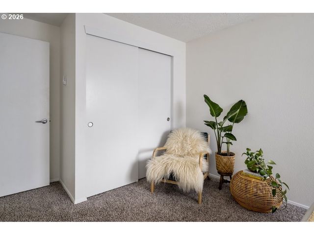 2630 Ne SARATOGA St, Portland, OR 97211