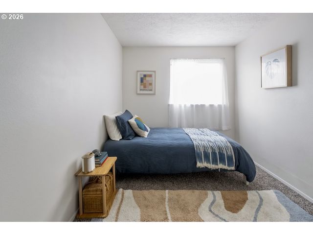 2630 Ne SARATOGA St, Portland, OR 97211