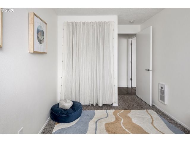 2630 Ne SARATOGA St, Portland, OR 97211