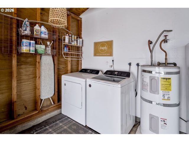 2630 Ne SARATOGA St, Portland, OR 97211