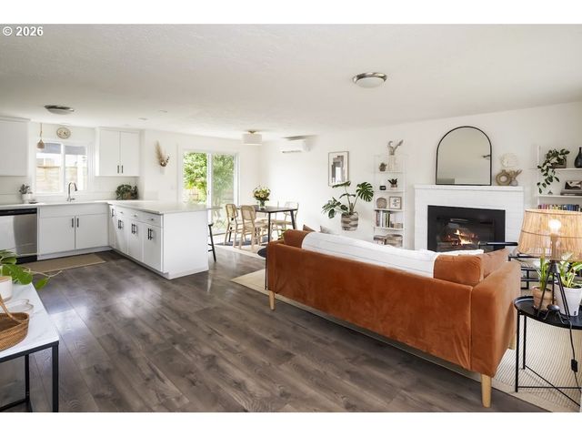 2630 Ne SARATOGA St, Portland, OR 97211