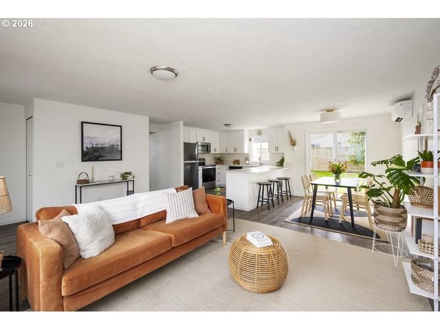 2630 Ne SARATOGA St, Portland, OR 97211