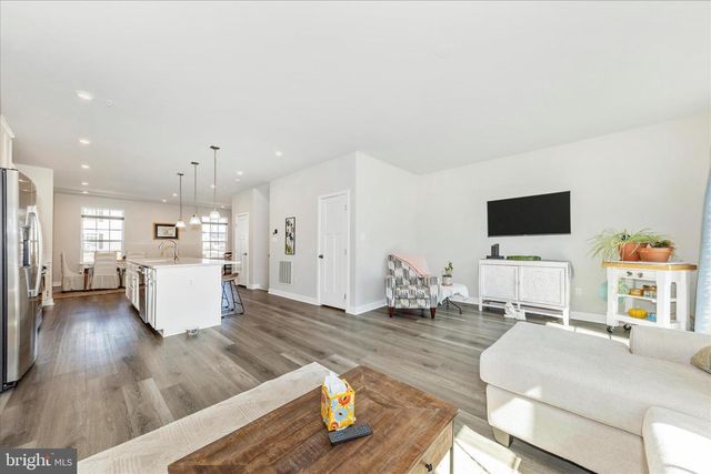 1736 ATLAS DR, Frederick, MD 21702