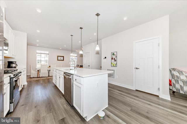 1736 ATLAS DR, Frederick, MD 21702