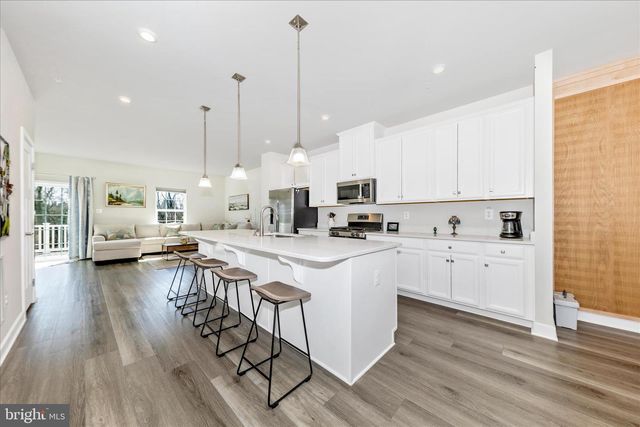 1736 ATLAS DR, Frederick, MD 21702