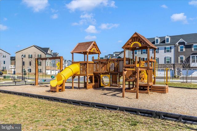 1736 ATLAS DR, Frederick, MD 21702