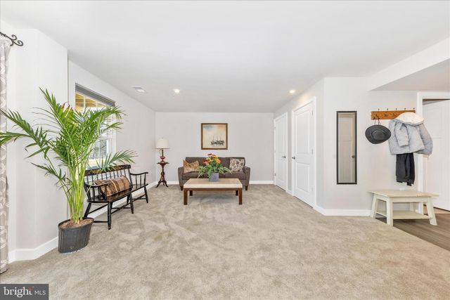 1736 ATLAS DR, Frederick, MD 21702