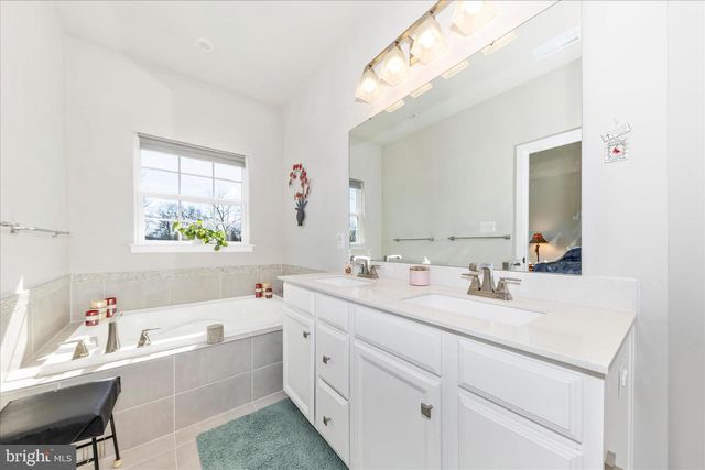 1736 ATLAS DR, Frederick, MD 21702