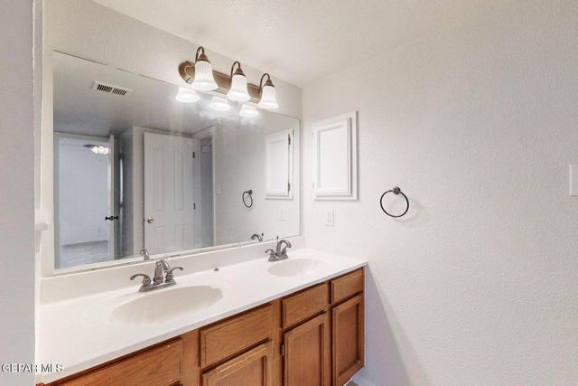 133 E CLOUD SONG, Santa Teresa, NM 88008