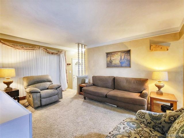 32572 Kathryn Street, Garden City, MI 48135