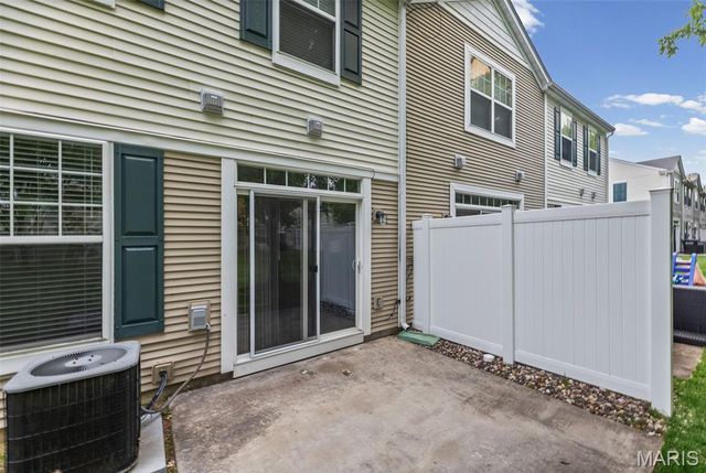 2041 Celebration Park Circle, Belleville, IL 62220